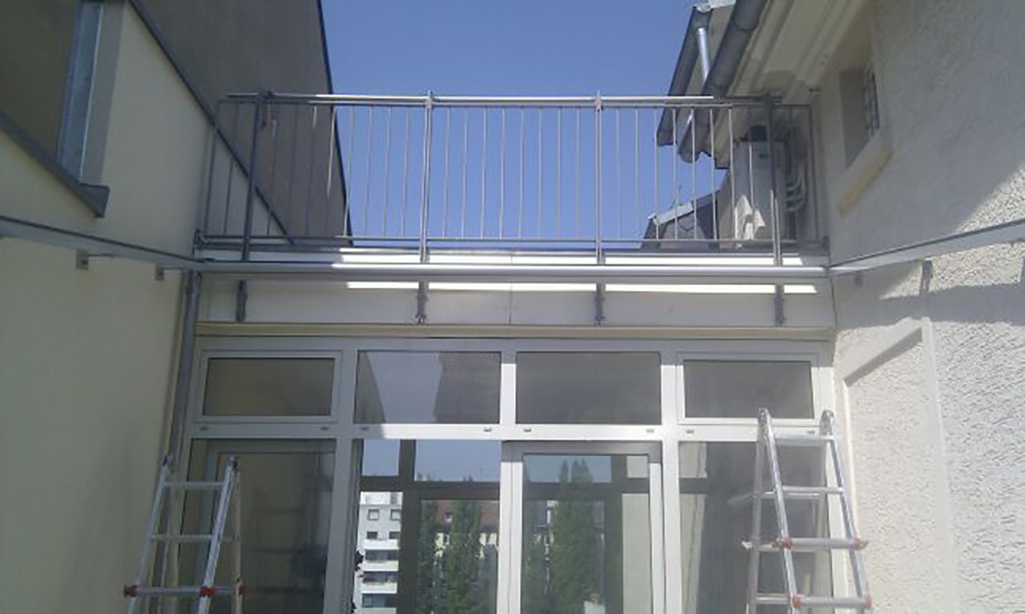 Sonderkunstruktion schienengeführte Anlage